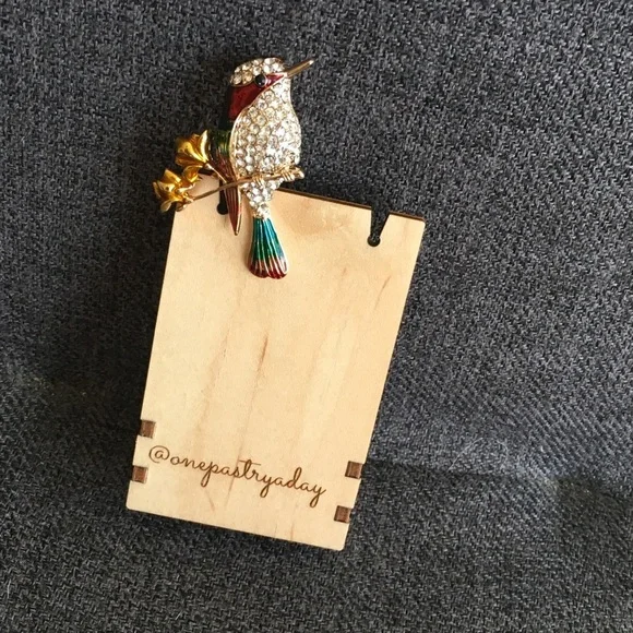 Fashion Rhinestone Hummingbird Brooch, Sparkly, Bling, Gold, Red - Picture 8 of 17